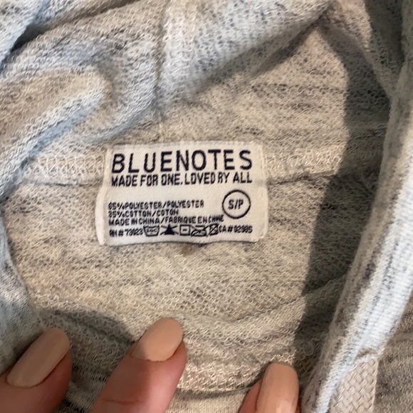 Grey Sweater - Picture 3 of 3